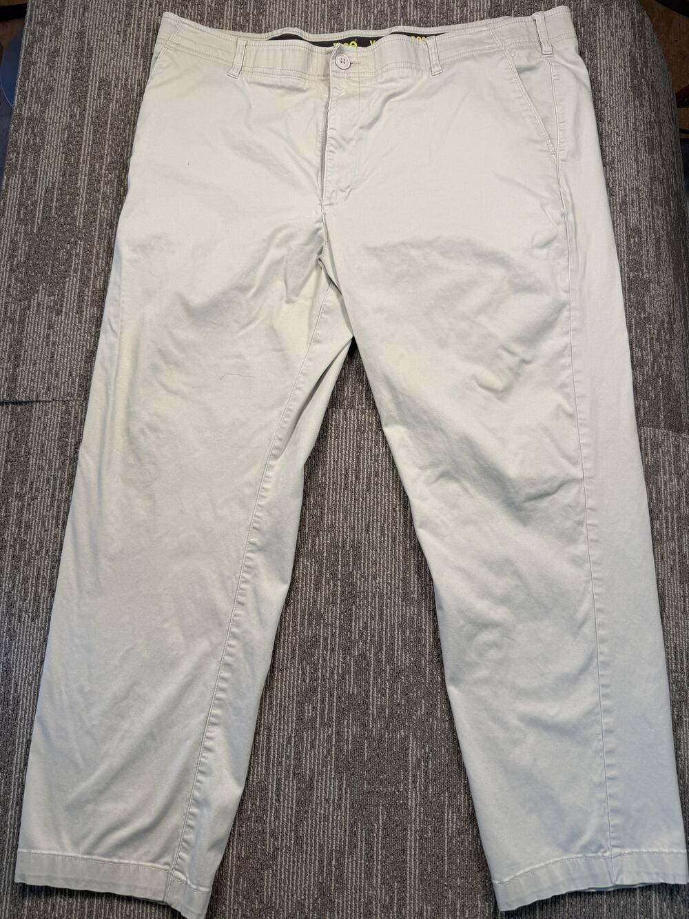 Lee X-TREME COMFORT Pants Mens 42x30 Beige Stretch Chino Straight Leg Casual